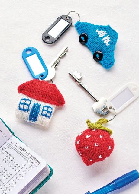 Keep your track of your keys with these quick keyrings Kids Knitting Patterns, Get Organised, Free Knitting Patterns, Knitting Magazine, Types Of Embroidery, Wool Crafts, Crochet Keychain, Knitting Gift, Knitted Toys