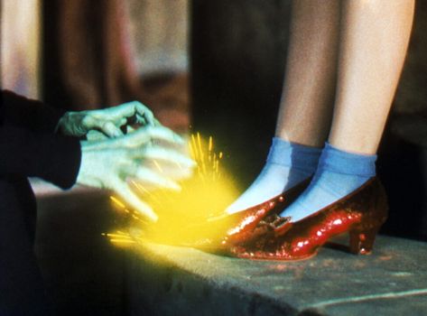 Emerald City Gates Wizard Of Oz, Ray Bolger, Wizard Of Oz Movie, Margaret Hamilton, The Wicked Witch Of The West, Wizard Of Oz 1939, Oz Movie, Ruby Red Slippers, Dorothy Gale