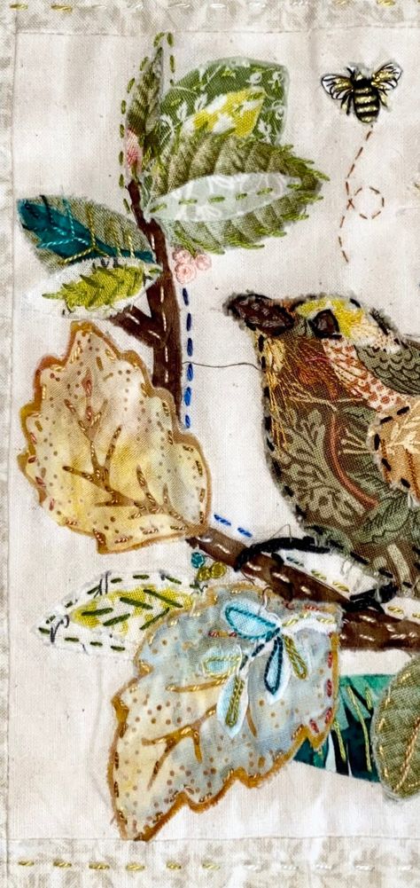 Photography Coursework, Bird Quilt Blocks, Bird Template, Applique Art, Bird Applique, Scrap Fabric Crafts, Textile Art Embroidery, Fabric Embellishment, Bird Quilt