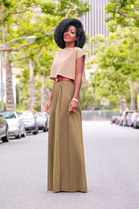 How To Style Palazzo Pants Casual, Black Palazzo Pants Outfit, Wedding Guest Pants, Tops For Palazzo Pants, Crop Top Palazzo, Palazzo Outfit, Dressy Pants Outfits, Summer Chic Outfit, Wide Leg Trousers Outfit