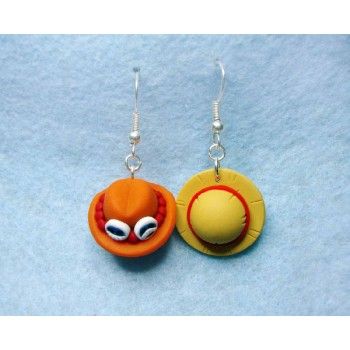 Ace Earrings, Luffy Ace, Crea Fimo, Anime Earrings, Clay Keychain, Anime Jewelry, Tanah Liat, Clay Diy Projects, Anime Crafts