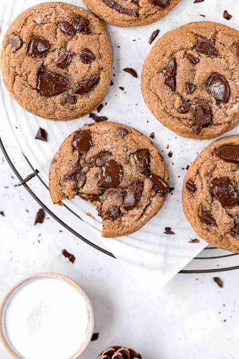 Quick Chocolate Chip Cookies, Molasses Cookies, Best Chocolate Chip Cookie, Chocolate Cinnamon, Perfect Cookie, Cookie Scoop, Molasses, Cookies Recipes Chocolate Chip, Vegetarian Chocolate