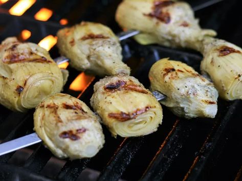 Grilled Artichoke Hearts Recipe Grill Artichoke, Artichoke Hearts Recipe, Artichoke Heart Recipes, Grilled Appetizers, Last Minute Appetizer, Grilled Artichoke, Heart Recipes, Artichoke Recipes, A Charcuterie Board