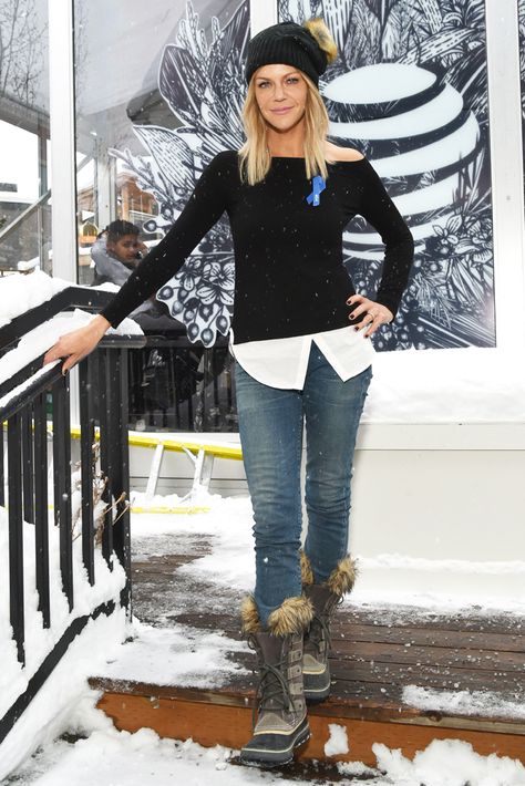 Kaitlin Olson Sorel Sundance Sorel Joan Of Arctic Boots Outfit, Joan Of Arctic Boots Outfit, Sorel Winter Boots Outfit, Sorel Out And About Boot Outfit, Sorel Boots Outfit, Sorel Rain Boots, Sorel Boots Womens, Hilary Swank, Debra Messing