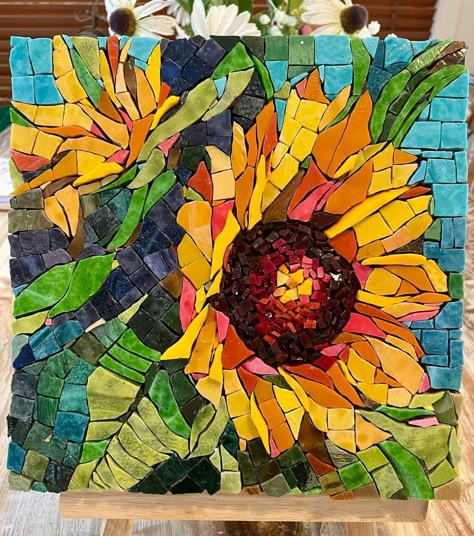 Mosaic Sunflower Pattern, Mosaic Sunflowers, Mosaic Sunflower, Sunflower Mosaic, Mosaic Art Diy, Mosaic Garden Art, Mosaic Art Projects, Mosaic Madness, Mosaic Tile Art