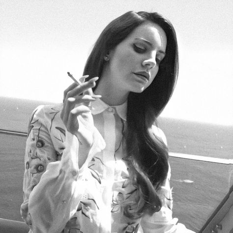 Lana Del Rey With Ciggerate, Abigail Hobbs, Lana Del Rey Quotes, Lana Del Rey Art, Lana Rey, Lizzy Grant, Elizabeth Grant, Lana Del Ray, I Am Sorry