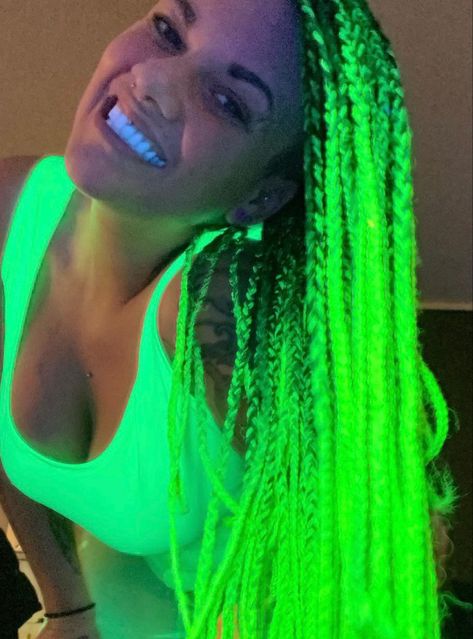 Uv neon yellow box braids hair Lime Green Box Braids, Yellow Box Braids, Yellow Braids, Neon Yellow Hair, Neon Green Hair, Future Hairstyles, Neon Hair, Long Box Braids, Braids Hair