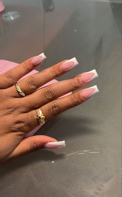 Short Tapered Square Nails, Press On Nails French Tip, Brown French Tip, French Tip Gel, Press On Nails French, French Tip Gel Nails, Poppin Nails, Nail Polish Nail Art, Summer Nail Art