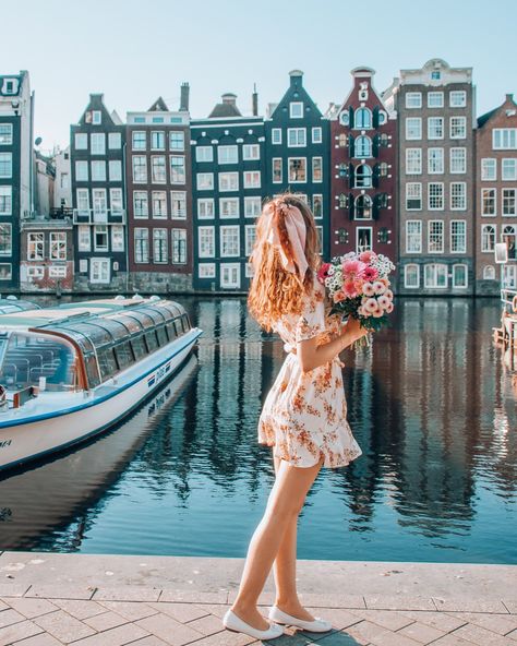 9 Best Instagram Photo Spots in Amsterdam – Dymabroad Munich Outfits Spring, Amsterdam Photo Ideas Summer, Netherlands Outfits Summer, Netherlands Outfits, Amsterdam Outfits, Amsterdam Girls, Netherlands Style, Holland Travel, Amsterdam Trip