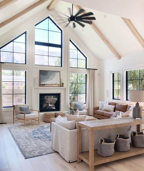 31 White Vaulted Ceilings with Wood Beams to Add Character Interior Design Per La Casa, Hill Interiors, Farmhouse Interior, Dream Living, Design Del Prodotto, Dream House Plans, Dream Home Design, Living Room Inspiration, Home Fashion