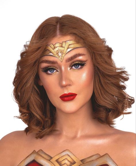 Super Girl Makeup Halloween, Wonder Woman Makeup Halloween, Wonder Women Makeup, Super Hero Makeup, Wonder Woman Makeup, Halloween Mujer, Woman Costume, Wonder Woman Costume, College Halloween