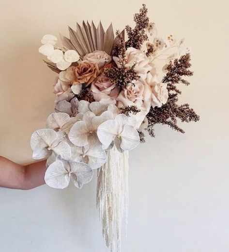 One Day Bridal, White Floral Arrangements, Boho Wedding Flowers, Boda Mexicana, Unique Wedding Flowers, Orchid Wedding, Floral Arrangements Diy, Dried Floral, Dried Flower Arrangements