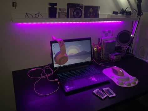 Razer Quartz, Lenovo Gaming Laptop Gaming Laptop Setup Aesthetic, Laptop Gaming Aesthetic, Laptop Setup Ideas Aesthetic, Gaming Setup With Laptop, Laptop Gaming Setup Ideas, Cute Laptop Setup, Gaming Laptop Setup Ideas, Gaming Laptop Aesthetic, Aesthetic Laptop Setup