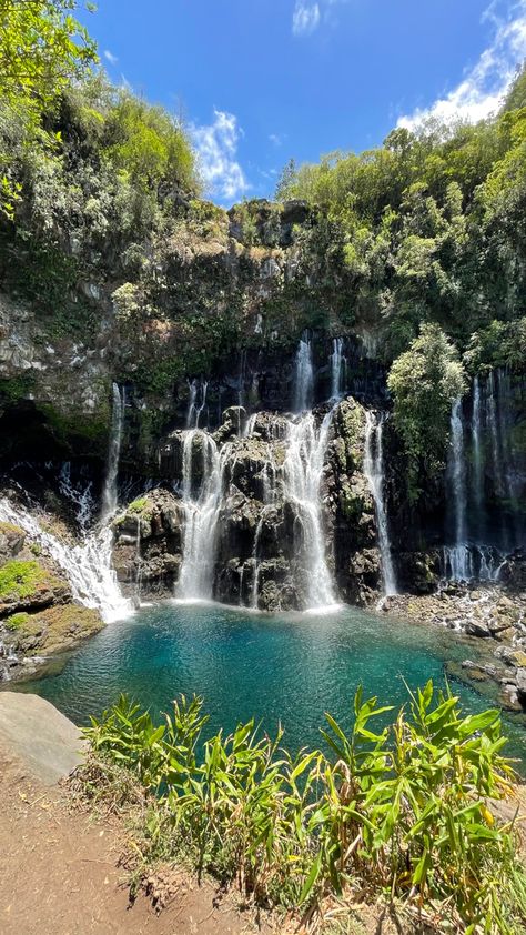 Reunion Island Aesthetic, Reunion Aesthetic, Island Wallpaper, Mauritius Island, Visit Asia, Reunion Island, Travel Wishlist, Island Travel, St Joseph