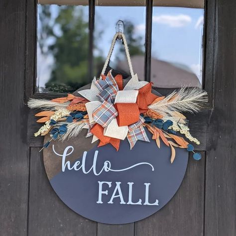 🍁 New Fall Door Hangers are here! 🍁 Just finished up 5 cozy designs that are perfect for adding that autumn vibe to your home. From pumpkins to leaves, I’ve got a little something for everyone who loves fall as much as I do! 🍂 #FallDecor #HandmadeWithLove #EtsyFinds #AutumnVibes #ShopSmall #hellofall #welcomefall Diy Fall Door Hangers, Fall Door Signs, Hello Fall Wood Sign, Front Porch Decor Farmhouse, Fall Decor Front Porch, Door Fall Decor, Porch Decor Farmhouse, Front Door Hanger, Fall Door Hanger