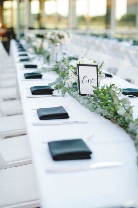 Wedding Reception Tablescapes, Wedding Table Themes, Black Napkins, Art Gallery Wedding, Wedding Table Designs, Reception Tablescapes, Tafel Decor, Modern Wedding Decor, Wisconsin Wedding