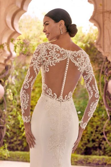 Trend Tattoo, Demetrios Wedding Dress, Demetrios Bridal, Simple Wedding Gowns, Bridal Atelier, Cathedral Train, Cinderella Wedding, Gown Bridal, Crepe Gown