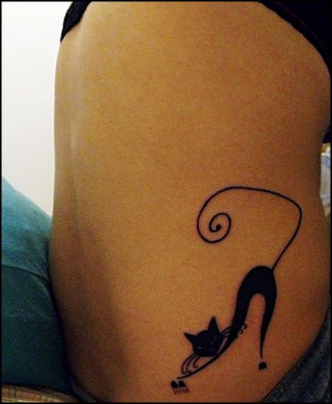 http://tattoomagz.com/blackwork-tattoos/blackwork-tattoo-stretching-cat/ Cat Silhouette Tattoos, Kitty Tattoos, Black Cat Tattoos, Cat Tattoo Designs, Rosen Tattoo, Tattoo Feminina, Small Tattoo, Skin Art, Blackwork Tattoo