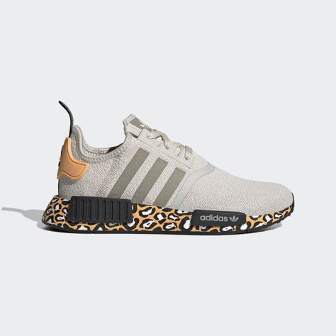 Adidas Nmd R1 Women Outfit, Adidas Boost Shoes, Adidas Nmd R1 Women, Adidas Bounce, Adidas Nmd_r1, Nmd Adidas, Beige Adidas, Nmd Sneakers, Boost Shoes