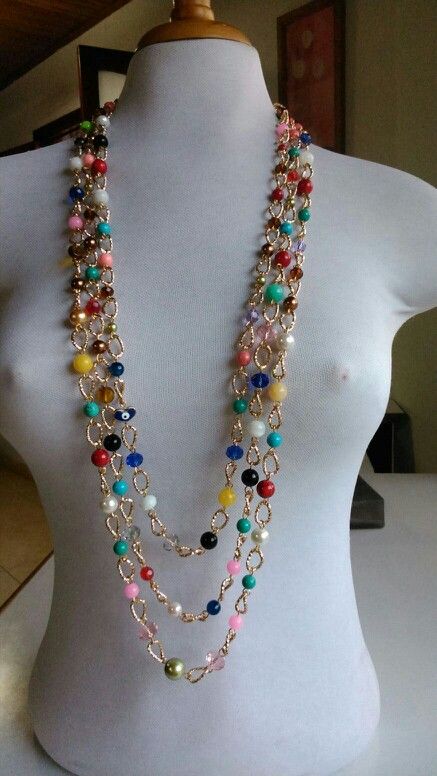 Collar de tres vueltas con piedras y cristales de colores Homemade Jewelry, Bead Jewellery, Beaded Jewelry Diy, Diy Necklace, Jewelry Patterns, Chains Jewelry, Jewelry Projects, Necklace Designs, Jewelry Tutorials