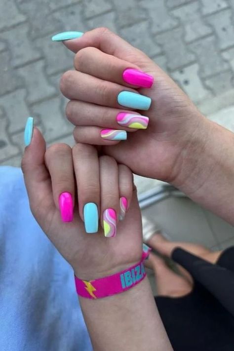 Summer Nails 2023, Spring Acrylic Nails, Trendy Nail Art Designs, Simple Gel Nails, Summery Nails, Cute Gel Nails, Nails 2023, Acrylic Nails Coffin Short, Neon Nails