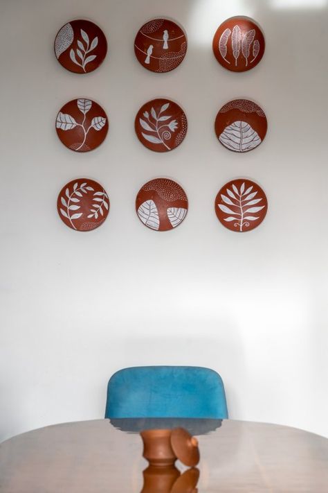 Mashrabiya - Marrying Traditional family values of Togetherness with Architectural Framework | FORM Design Studio - The Architects Diary Ceramic Wall Plates, Ceramic Plates Wall, Plate Wall Art, Terracotta Wall, Traditional Family, Plate Wall Decor, Clay Wall Art, Wall Paint Designs, Plate Decor