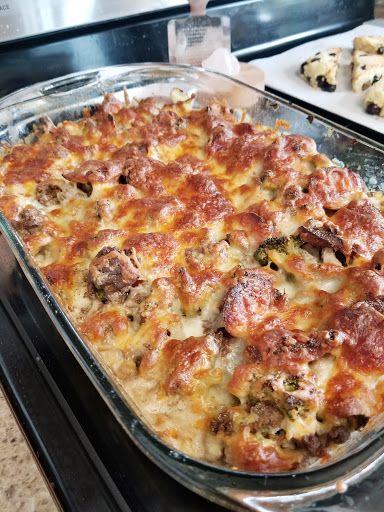 Keto Hotdish Recipes, Sausage Ground Beef Recipes, Hamburger Sausage Broccoli Alfredo, Keto Dinner Casserole, Sausage Broccoli Alfredo, Keto Sausage Recipes, Keto Sausage Recipe, Keto Hamburger, Sausage Broccoli