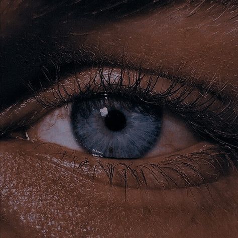 Blue Eyes Aesthetic, The Spanish Love Deception, Dark Blue Eyes, A Discovery Of Witches, Aesthetic Eyes, It Ends With Us, Angel Eyes, Blue Eye, Brown Aesthetic