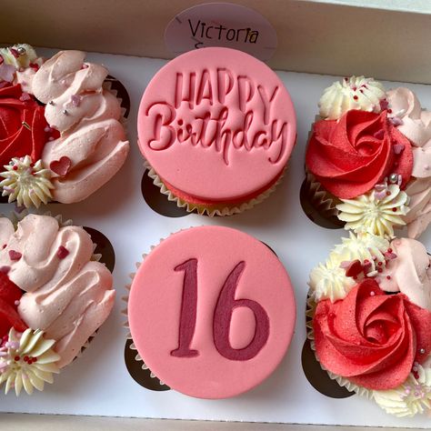 Happy Birthday Fondant Topper, 16th Birthday Cupcakes, Crisco Recipes, Cupcakes Filled, Red Cupcakes, Cupcake Decorating Tips, Cupcakes Ideas, Cupcake Birthday, Cupcake Birthday Cake