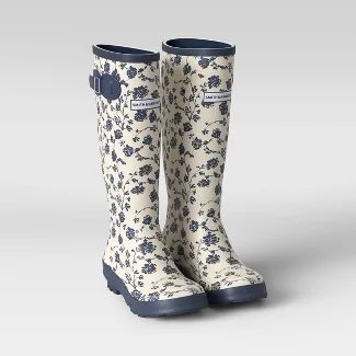 Boots Target, Rain Boot Outfit, Floral Rain Boots, Cute Rain Boots, Women's Rain Boots, Womens Rubber Boots, Rain Boots Fashion, Wellies Rain Boots, Tall Rain Boots