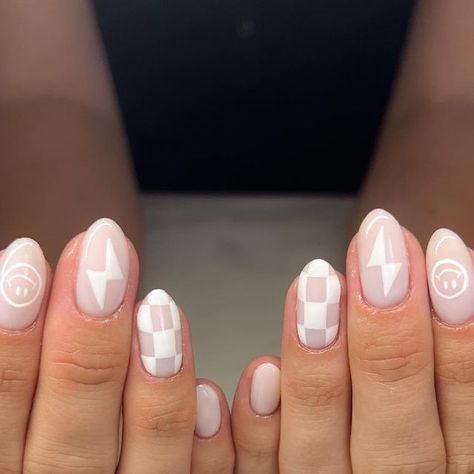 Easy Nail Designs Neutral, Neutral Retro Nails, Simple Luminary Nails, Fun Nails Square, Cute Luminary Nails, Luminary Gel Nail Ideas, Neutral But Fun Nails, Muted Nail Designs, Fun Cute Nails