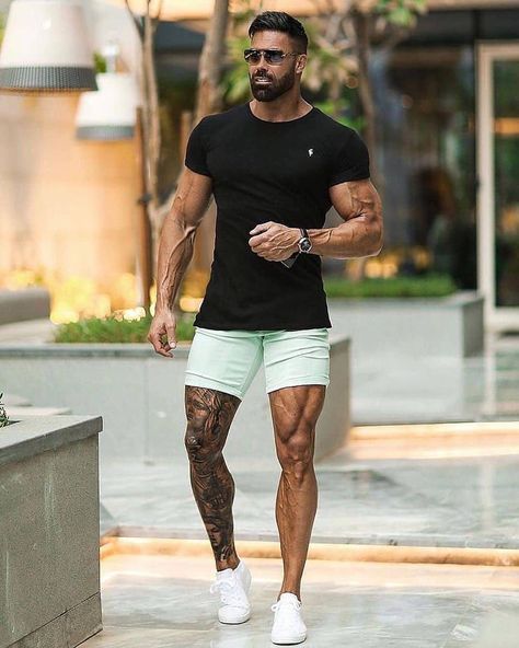 Spring Outfits Men Street Styles, Andreas Linder, Men Street Styles, Man With Tattoos, Athletic Lifestyle, Dapper Man, Spring Outfits Men, Men With Street Style, Stylish Men Casual