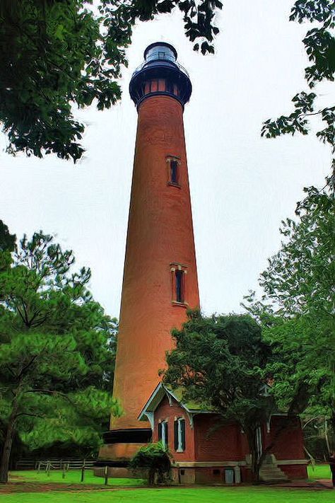 Oregon Lighthouses, Currituck Lighthouse, Nc Lighthouses, Bodie Island Lighthouse, Beach Lighthouse, North Carolina Coast, Carolina Coast, Fresnel Lens, Corolla Nc