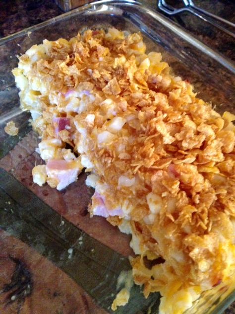 Potato And Ham Casserole, Easy Cherry Cheesecake, Ham And Hashbrown Casserole, Hamburger Side Dishes, Ham Casserole Recipes, Side Dishes For Ham, Hashbrown Casserole Recipe, Cheesy Hashbrown Casserole, Scalloped Potatoes And Ham