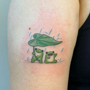 Derpy Frog Tattoo, Tattoo Frog Cute, Green Frog Tattoo, Froggy Tattoo, Cute Tattoo Sleeve, Frogs Tattoo, Mushroom Tattoos, Frog Tattoos, Cute Little Tattoos