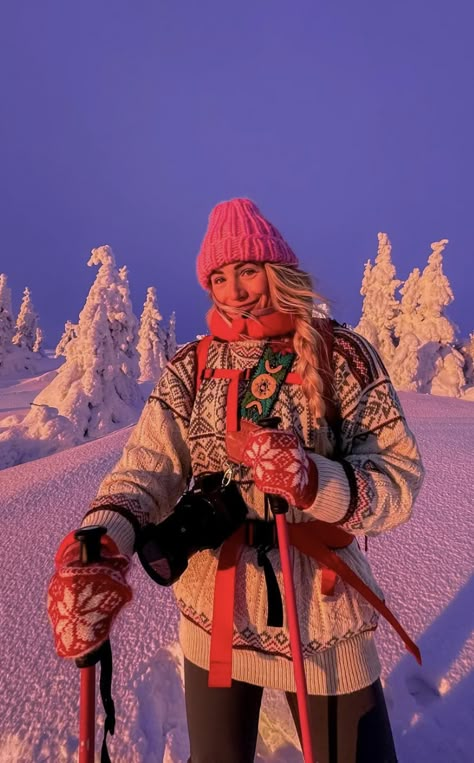 One of the best sunsets of the year!! Wearing my embroidered camera strap available on rachelpohlart.com , a vintage sweater, and a hand knit hat and mittens! Rachel Pohl, Art Adventure, Playing In The Snow, Half Birthday, Winter Sunset, The Older I Get, Big Hug, People Happy, Ski Hats