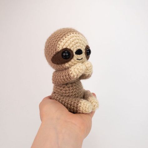 these images are for crochet patterns and these images are for crochet gifts Sloth Amigurumi Pattern Free, Crochet Sloth Pattern Free, Amigurumi Sloth, Sloth Crochet, Something To Write, Sloth Pattern, Crochet Sloth, Plush Crochet, Sloth Stuffed Animal