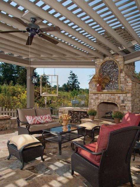 HGTV presents a photo gallery with ideas for ceiling fans on porches and pergolas. Balcony Ceiling Design, Traditional Pergola, Outdoor Patio Design Ideas, Balcony Ceiling, Fan Ideas, Patio Design Ideas, Pergola Pictures, Restaurant Patio, Outdoor Patio Designs