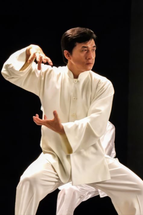 Dragon Kung Fu by legendary Jackie Chan Dragon Kung Fu, Kung Fu Master, Sammo Hung, Action Icon, Jermaine Jackson, Action Movie Stars, Kung Fu Movies, Funny Dragon, Shaolin Kung Fu