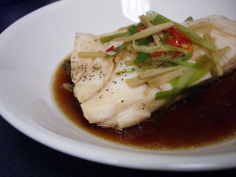 Sea Bass Fillet Recipes, Chinese Steamed Fish, Steamed Fish Recipes, Sea Bass Recipes, Asian Dish, Chinese Pork, Steamed Fish, Asian Kitchen, Fish Recipe