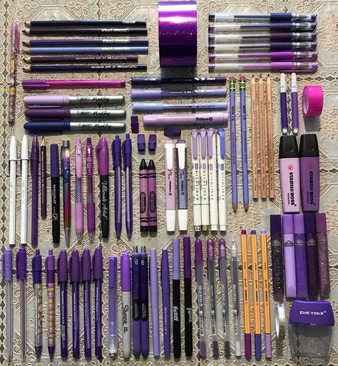 Purple School Supplies, University Supplies, Stationery Pal, Pretty School Supplies, Stationary School Supplies, Stationery Obsession, Cute Stationary School Supplies, Bond Paper Design, Cute School Stationary