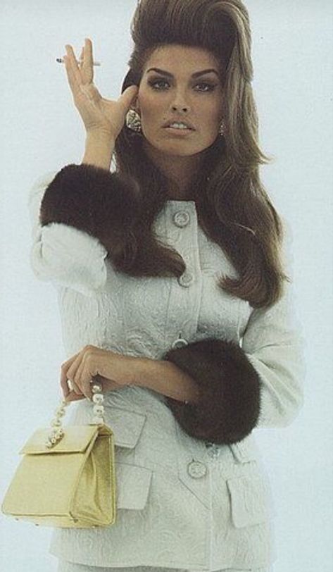 Shana Zadrick, Mafia Wives, 1990 Style, Vintage Editorials, Wife Style, Stephanie Seymour, 90s Models, Mob Wife, Steven Meisel