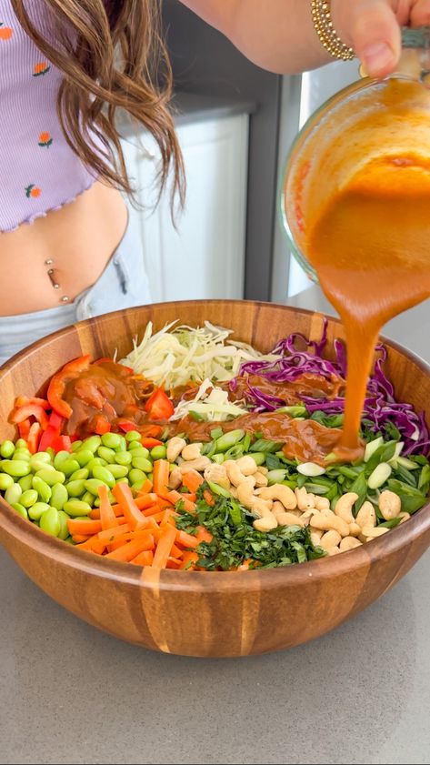 Edamame Salad with Almond Butter Dressing - That Vegan Babe Almond Butter Salad Dressing, Raw Veggie Recipes, Rice Salad Dressing, Vegan Dressing Recipes, Edamame Recipes Salad, Almond Butter Dressing, Vegan Supper, Butter Dressing, Spicy Almonds