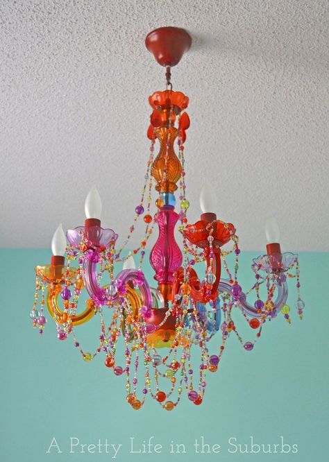 Girls Bedroom Chandelier, Colorful Chandelier, Pretty Life, Rainbow Room, Deco Boheme, Chandelier Bedroom, I Am In Love, Big Girl Rooms