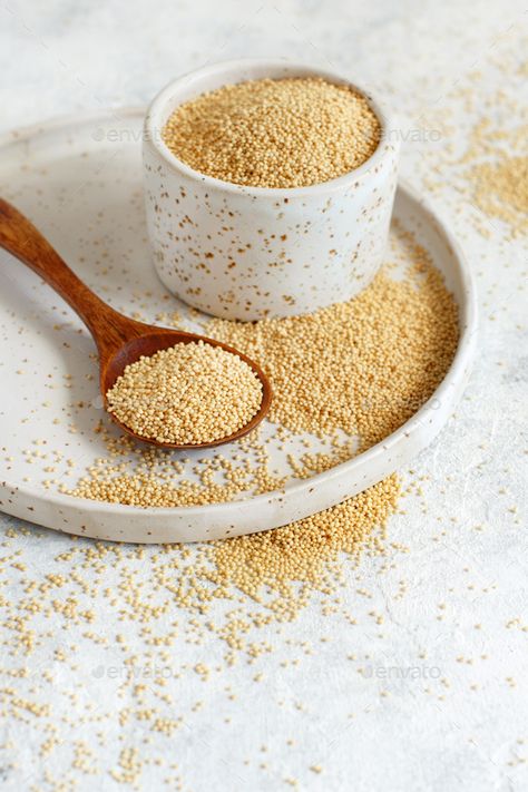 Amaranth Grain, Food Photography Composition, Food Illustration Design, Dried Wheat, Easy Photography Ideas, Food Art Photography, Grain Bowl, Organic Rice, Grain Foods