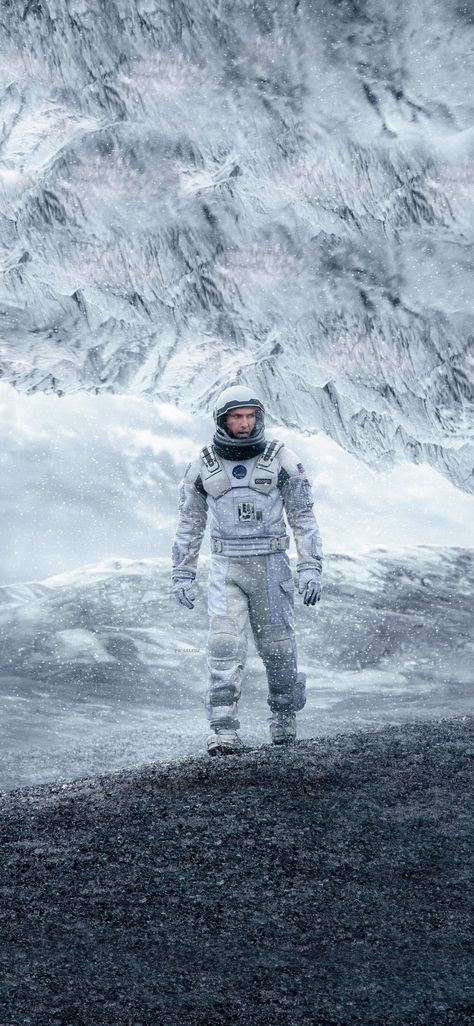 Matthew Mcconaughey Interstellar, Interstellar Film, Interstellar Movie, Quentin Tarantino Movies, Mackenzie Foy, Most Popular Movies, Science Fiction Novels, Matt Damon, Christopher Nolan