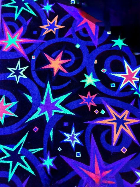 Bowling Alley Carpet Aesthetic, Arcade Floor Aesthetic, Arcade Floor Wallpaper, Arcade Carpet Aesthetic, Arcade Aesthetic Wallpaper, Arcade Floor Pattern, Black Light Aesthetic, Bowling Alley Floor, Glamrock Aesthetic