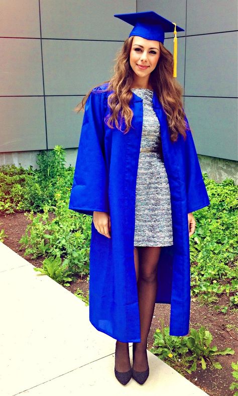 Nice 35 Gorgeous College Graduation Outfits for Women Ideas Dresses To Wear Under Graduation Gown, Blue Graduation Gown, Graduation Outfit Ideas University, Graduation Outfits For Women, Graduation Guest Outfit, Graduation Outfit Ideas, Grad Outfits, 90s Fashion Outfits Hip Hop Party, Easter Dresses For Toddlers