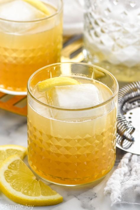 Gold Rush Cocktail (3 Ingredients) - Simple Joy Gold Rush Cocktail, Bourbon Honey, Vegetarian Drinks, Slow Cooker Casserole, Best Bourbons, Fish Salad, Easy Drinks, Sweet Drinks, Dinner Appetizers