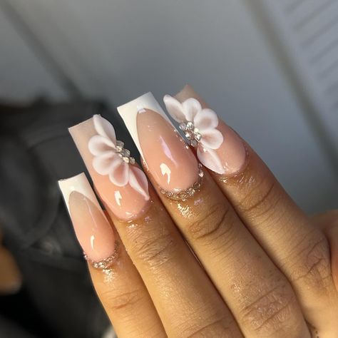 3D flowers😋😍 . Book under, “2 feature nails” Price: £40 Length: 3 magnets Shape: Square . . . . . #nails #nailsofinstagram #nailsnailsnails #nailsart #nailstagram #nailsdesign #nailart #naildesign #nailporn #nailaddict #nailinspo #acrylics #acrylicnails #acrylicsnails #Luton #lutonnails #Lutonnailtech Square Acrylic Nails Flowers, 3d Flower Nails Acrylics, 3d Flower Nails, Nail Prices, Square Nail Designs, Square Acrylic Nails, 3d Flowers, Nails Inspo, Square Nails